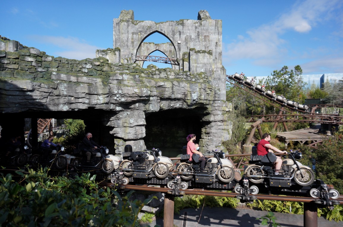 Universal's groundbreaking new roller coasters VelociCoaster & Hagrid's  Magical Creatures breathe new life into Orlando's Islands of Adventure -  The AU Review